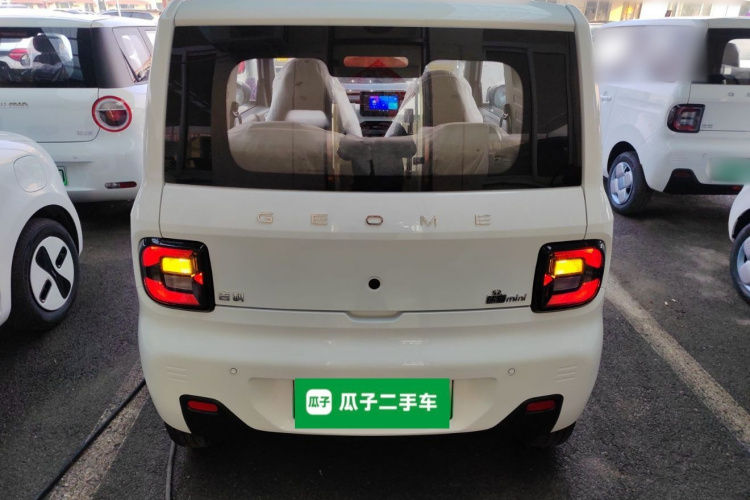 吉利银河 2024款 熊猫mini 200km 耐力熊车身外观6