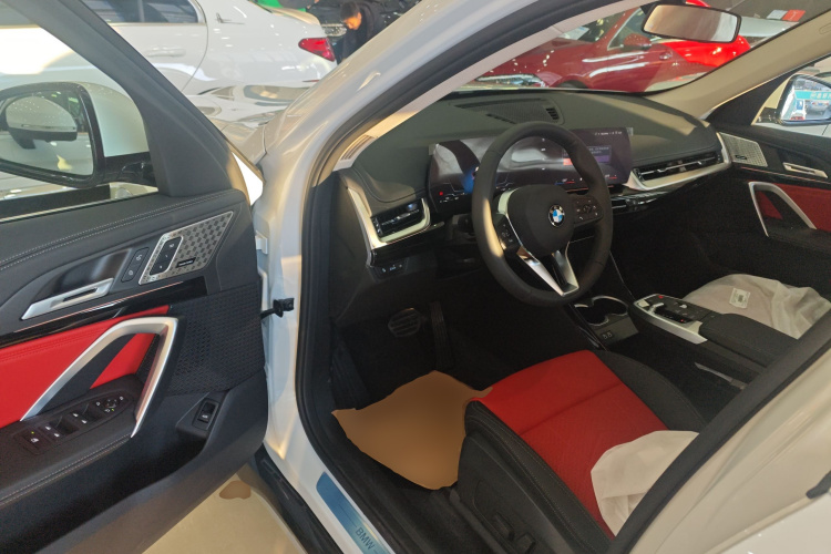 宝马X1 2025款 sDrive25Li X设计套装中控内饰20