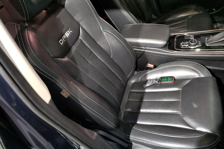 东风风光 风光580 2017款 1.5T CVT智尚型局部细节41