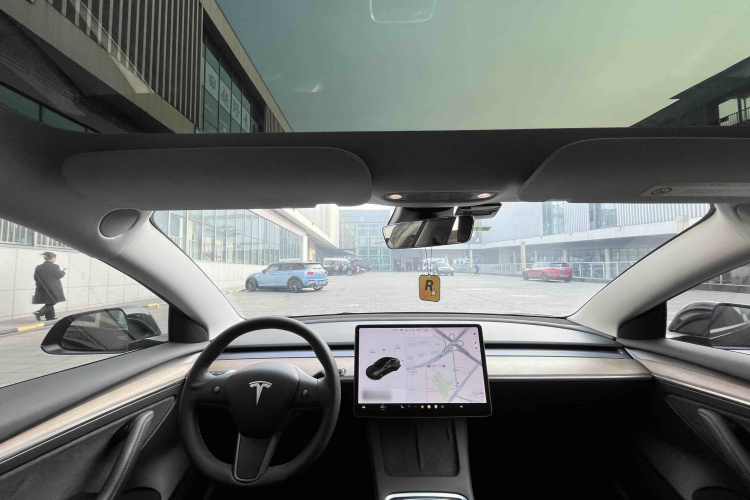 特斯拉 Model 3 2021款 标准续航后驱升级版 3D6中控内饰7010