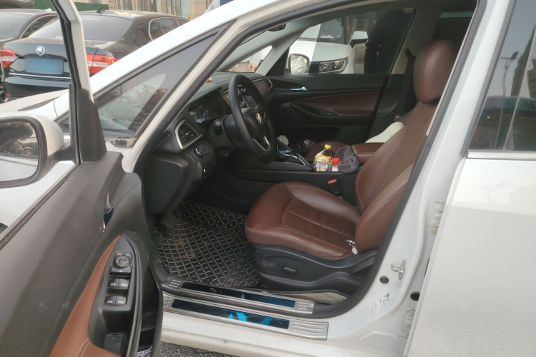 别克GL6 2019款 18T 6座互联豪华型 国V中控内饰19