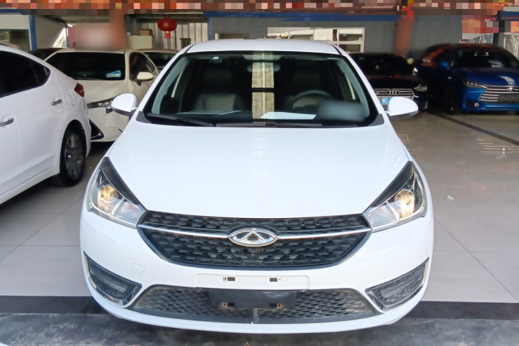 奇瑞 艾瑞泽5 2017款 1.5L 手动时尚版车身外观2