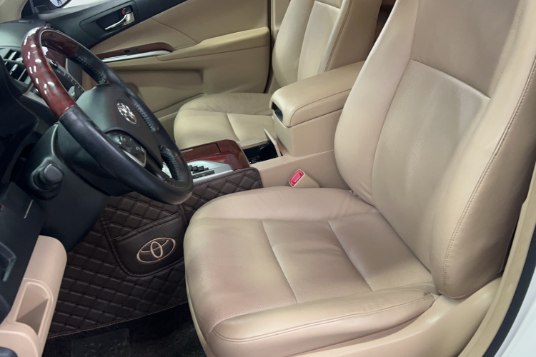 丰田 凯美瑞 2013款 2.0G 舒适版局部细节19