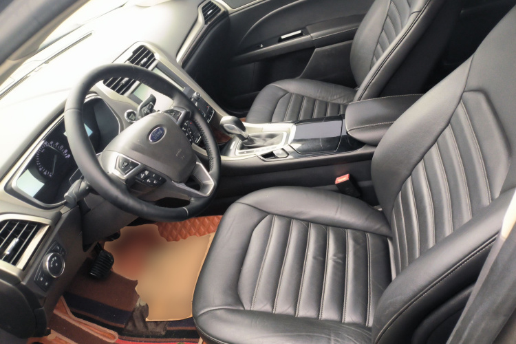 福特 蒙迪欧 2013款 2.0L GTDi200豪华型中控内饰19