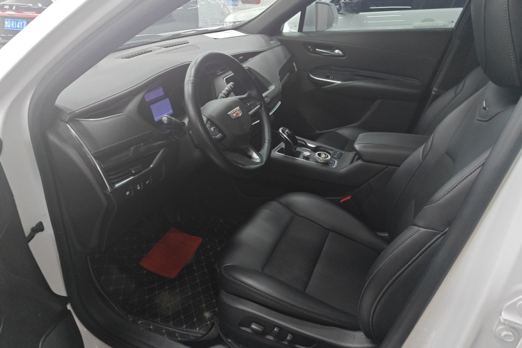 凯迪拉克XT4 2021款 28T 两驱技术型中控内饰19