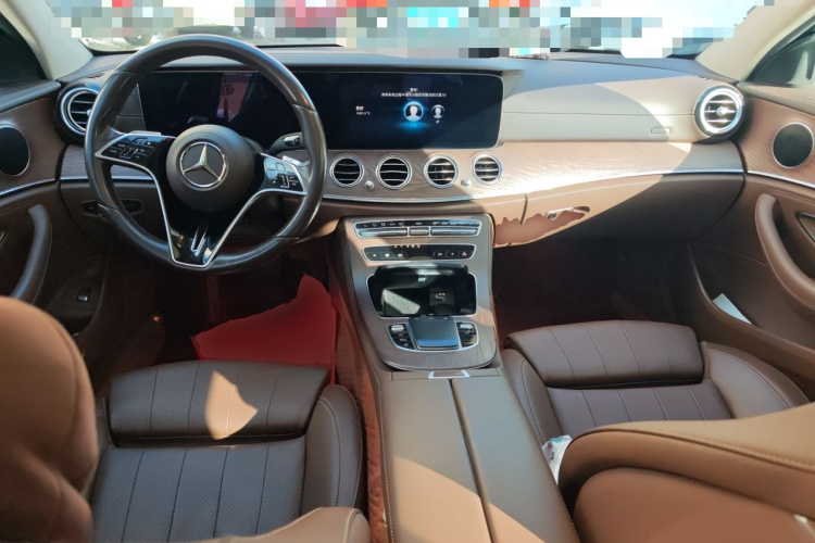 奔驰E级 2021款 改款 E 260 L中控内饰12