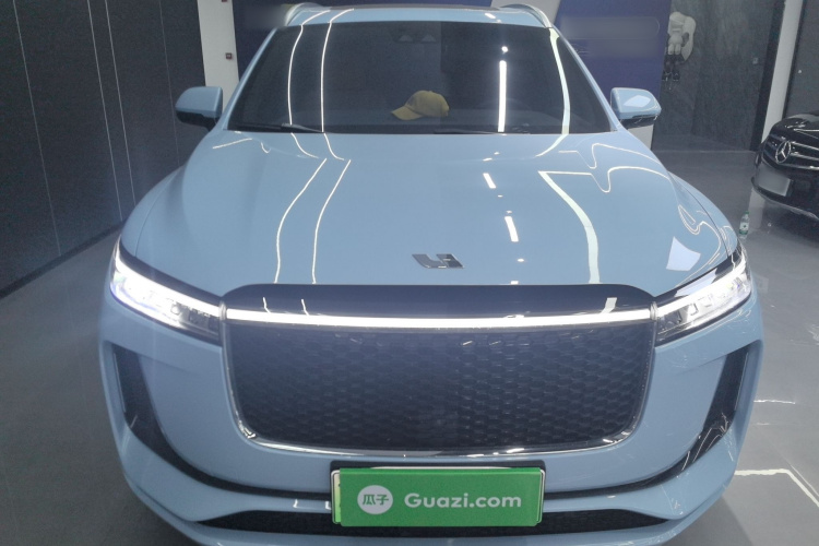 理想汽车 理想ONE 2021款 增程6座版车身外观2