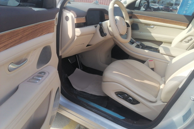 鸿蒙智行 问界M7 2024款 1.5T 后驱Plus版 5座中控内饰7003