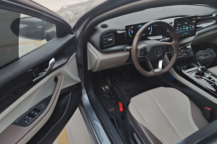 比亚迪 秦PLUS 2023款 冠军版 DM-i 55KM领先型中控内饰20