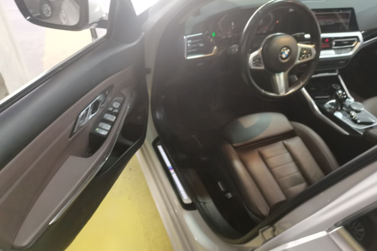 宝马3系 2021款 320Li M运动套装中控内饰7003