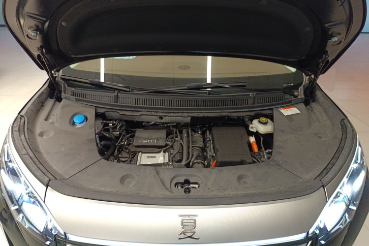 比亚迪 夏 2025款 DM-i 1.5T 180km 超越型局部细节24