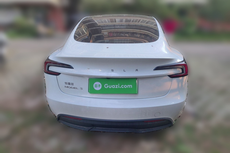 特斯拉 Model 3 2025款 后轮驱动版车身外观6