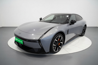 小鹏P7 2025款 702 长续航 Ultra