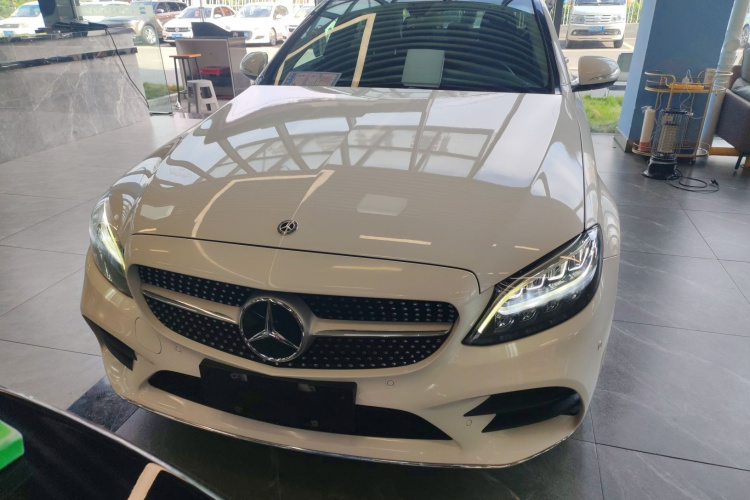 奔驰C级 2019款 C 260 L 4MATIC 运动版车身外观6001