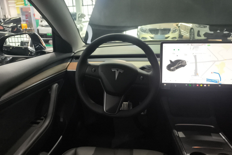 特斯拉 Model 3 2021款 标准续航后驱升级版中控内饰13
