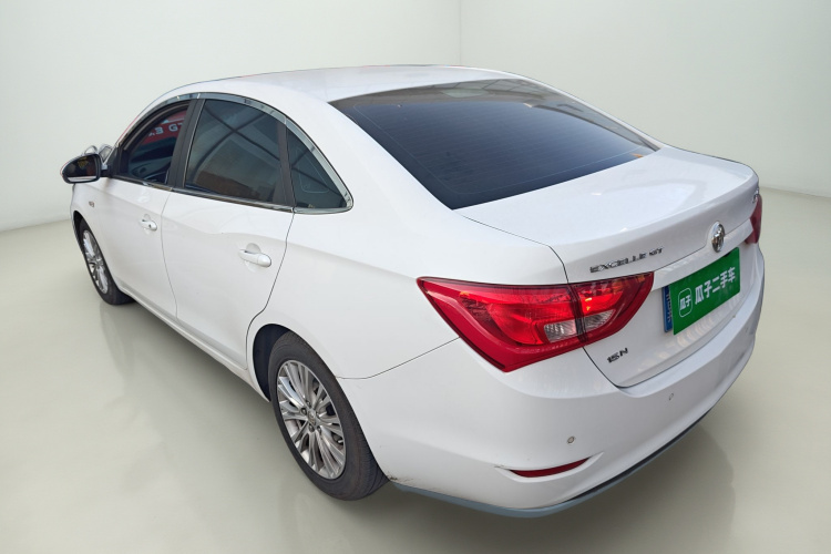 别克 英朗 2015款 15N 自动豪华型车身外观5