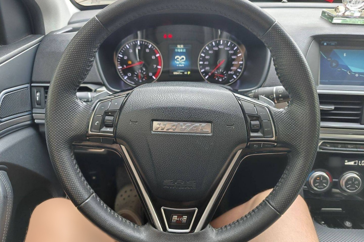 哈弗H6 2018款 红标 运动版 1.5T 自动两驱精英型中控内饰7001