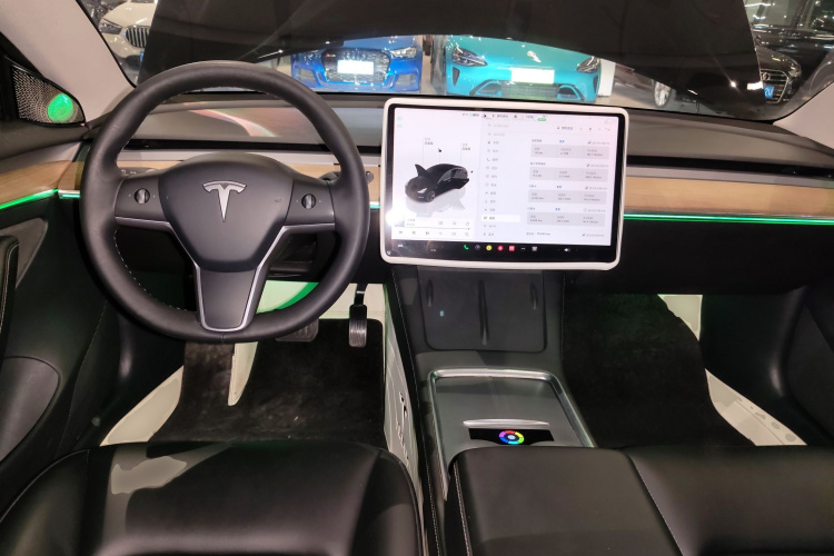 特斯拉 Model 3 2022款 后轮驱动版中控内饰7002