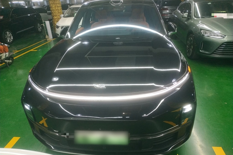 理想汽车 理想L8 2023款 Max车身外观2