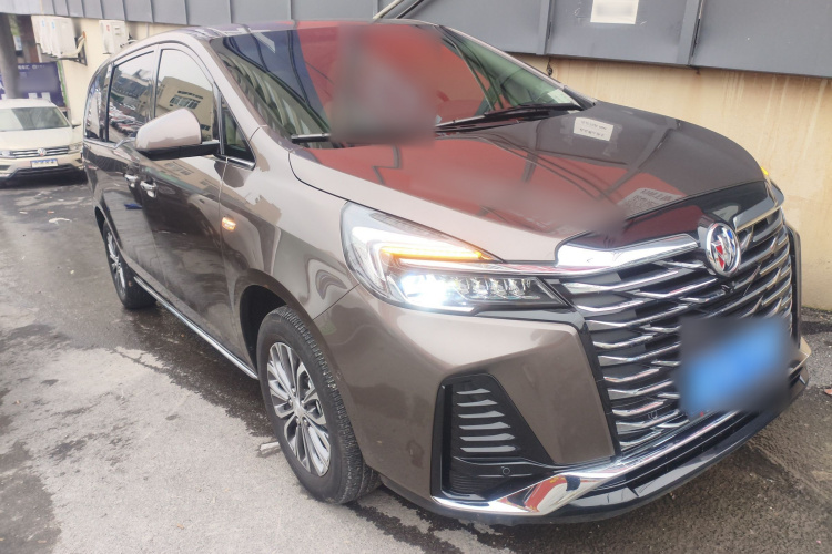 别克GL8 2023款 陆上公务舱 尊贵型车身外观3