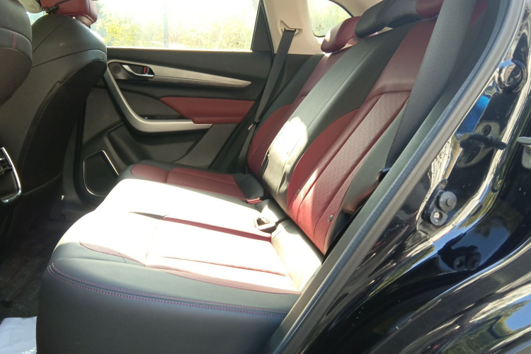 东风风神AX7 2021款 PRO 1.6T 自动智能版中控内饰21