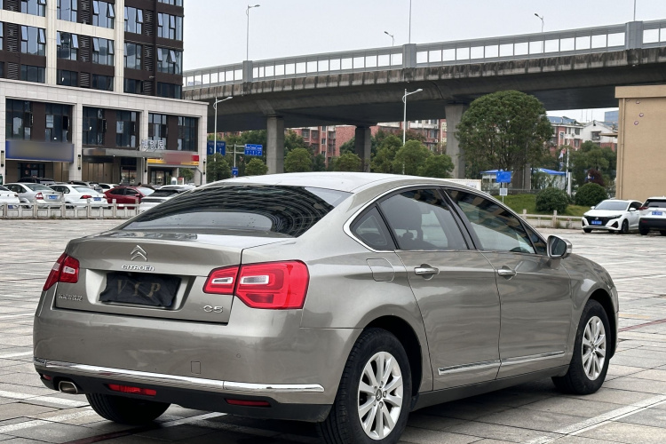 雪铁龙C5 2014款 2.0L 自动尊享型车身外观6004