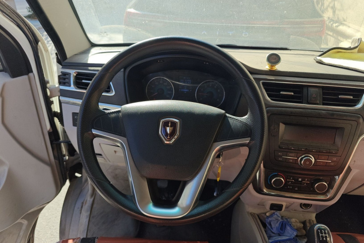 金杯 新海狮X30L 2016款 1.5L财富版DLCG14中控内饰13