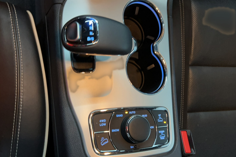 Jeep 大切诺基(进口) 2015款 3.6L 豪华导航版局部细节18