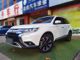 三菱 欧蓝德 2020款 2.4L 四驱致享版 5座