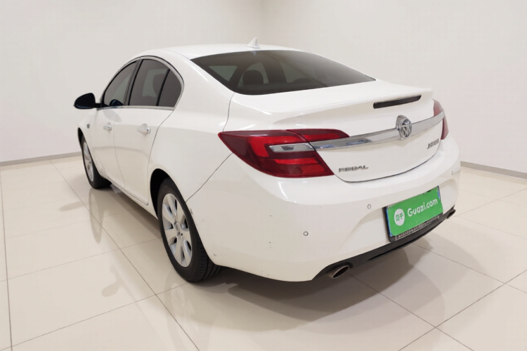 别克 君威 2015款 2.0L 精英时尚型车身外观5