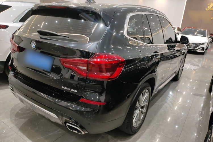 宝马X3 2021款 改款 xDrive25i M运动套装车身外观7