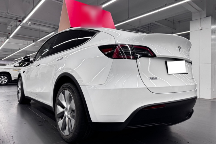 特斯拉 Model Y 2022款 长续航全轮驱动版车身外观6008