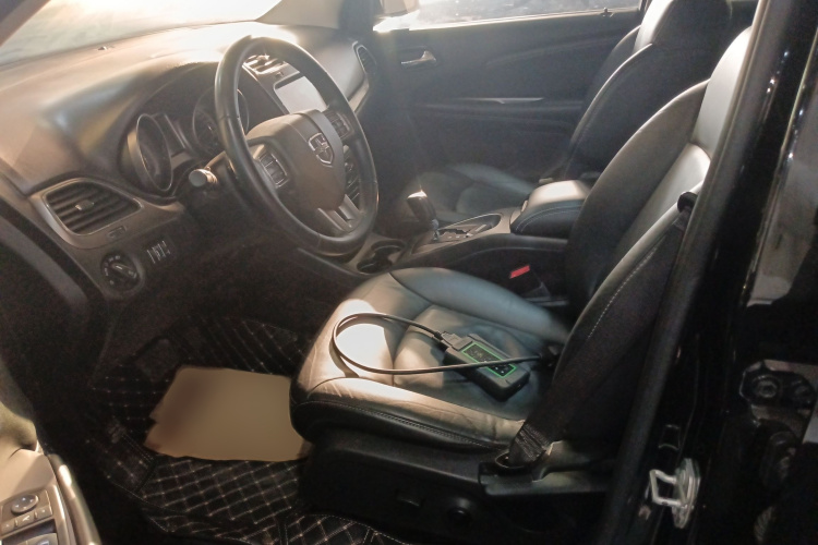 道奇 酷威 2016款 2.4L 两驱旅行版局部细节19