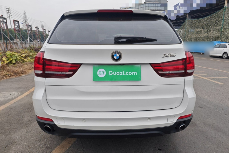 宝马X5(进口) 2014款 xDrive35i 典雅型车身外观6