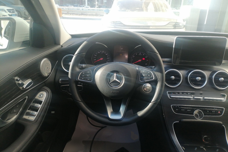 奔驰C级 2018款 C 180 L 时尚型运动版局部细节13