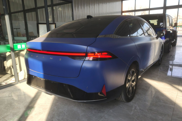 小鹏P5 2021款 460G车身外观7