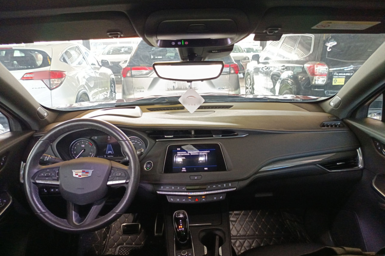 凯迪拉克XT4 2021款 28T 四驱铂金运动版中控内饰12