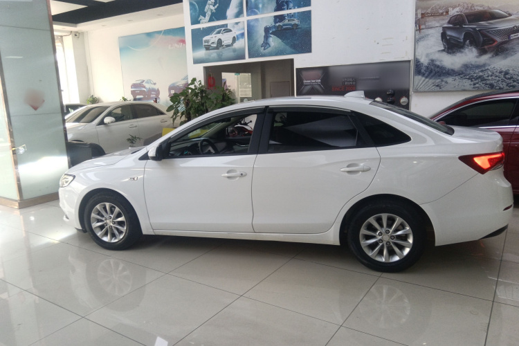 别克 英朗 2018款 15T 双离合进取型 国V车身外观4