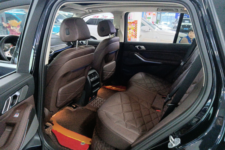 宝马X5 2022款 改款 xDrive 30Li M运动套装中控内饰21