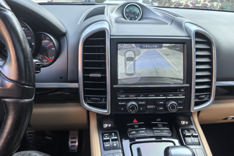 保时捷 2014款 Cayenne Platinum Edition 3.0T中控内饰7008