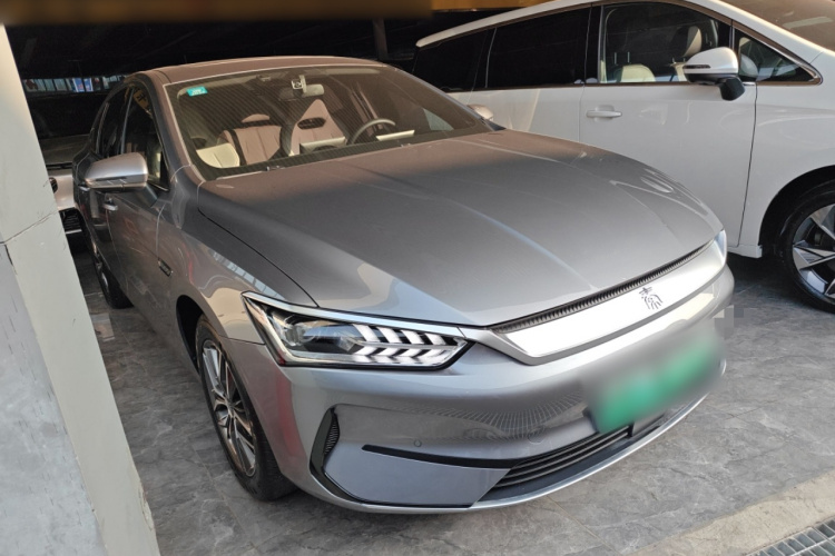 比亚迪 秦PLUS 2023款 冠军版 EV 510KM超越型车身外观3