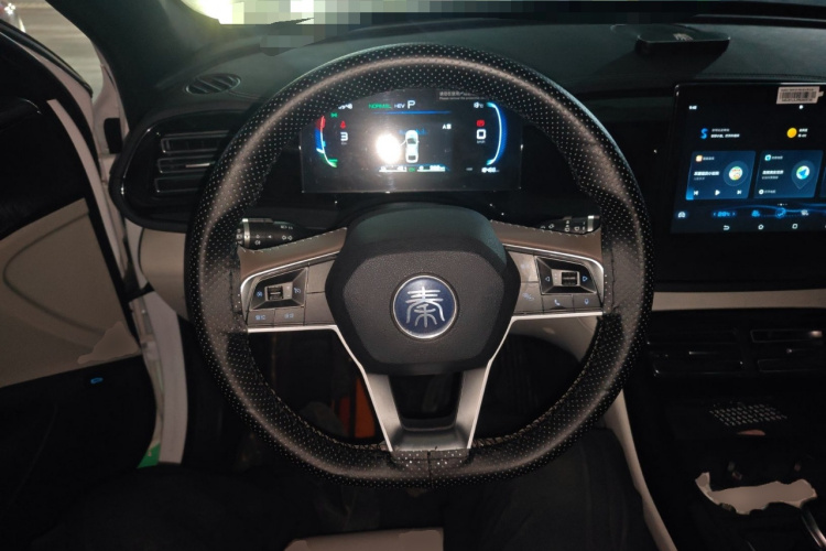 比亚迪 秦PLUS 2023款 冠军版 DM-i 55KM领先型中控内饰13