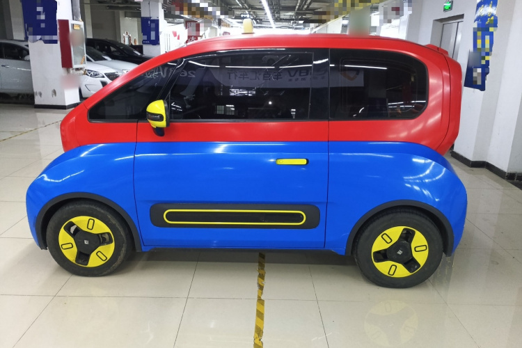 宝骏KiWi EV 2021款 艺术家 三元锂车身外观4