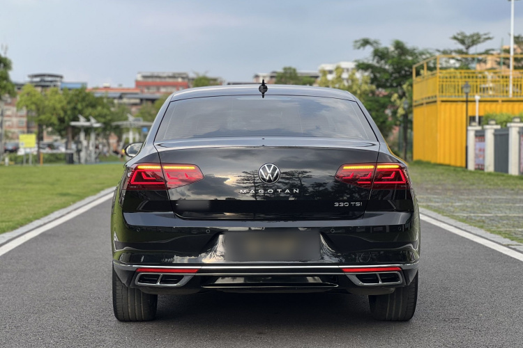 大众 迈腾 2023款 200万辆纪念版 330TSI DSG豪华型车身外观6004