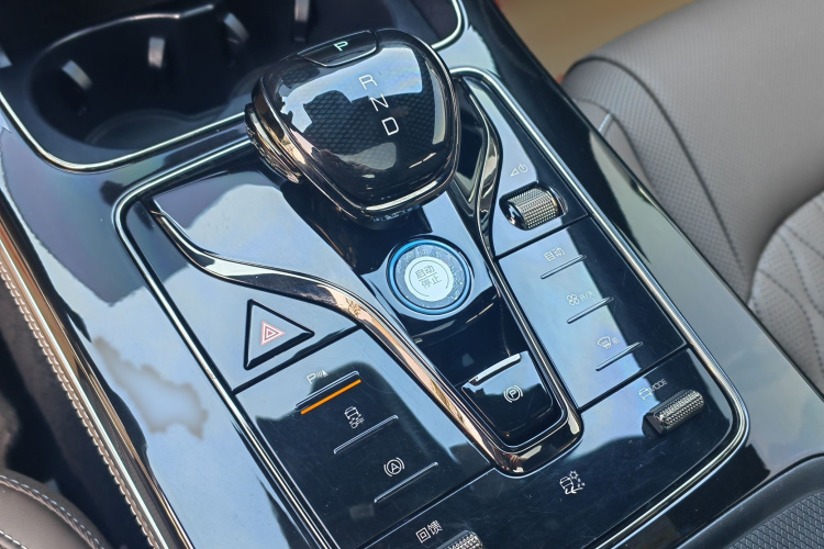 比亚迪 汉 2025款 EV 506KM尊贵型局部细节16