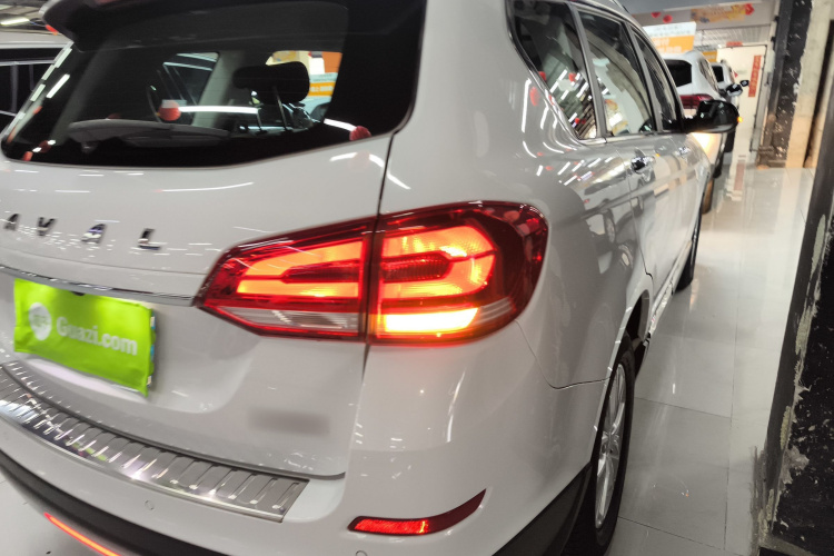 哈弗H6 2021款 运动版 1.5T 自动精英智联型 六边形格栅车身外观9