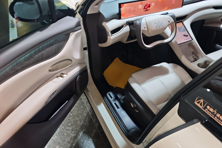 智己汽车 智己LS6 2025款 灵蜥智驾版中控内饰20