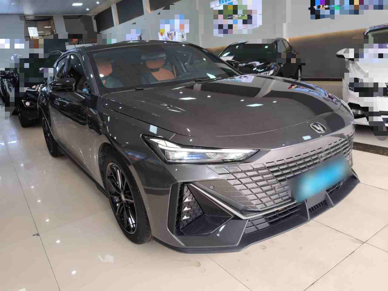 车辆右前45度视角展示