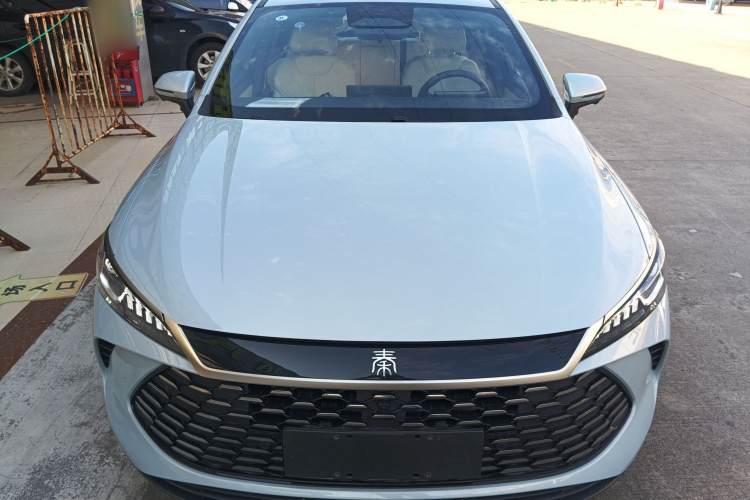 比亚迪 秦PLUS 2025款 DM-i 智驾版 120KM超越型车身外观2