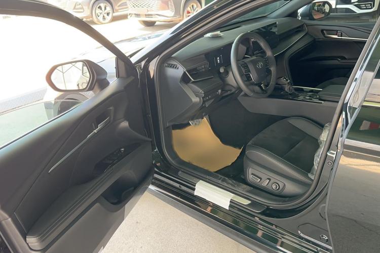 丰田 凯美瑞 2024款 2.0S 运动版中控内饰7002